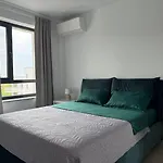 Forest-view Apartment