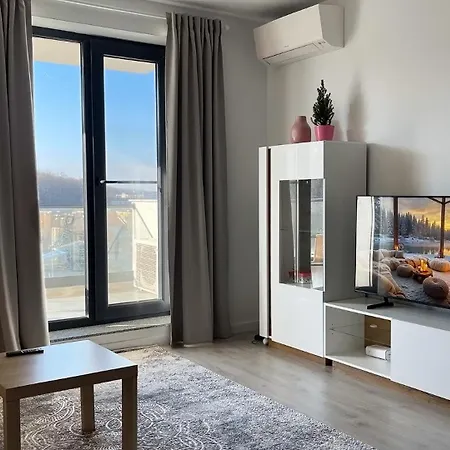Forest-view Apartment *